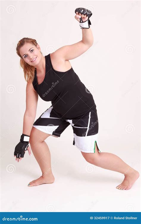 Ajustement Pour Le Chiffre De Bikini Image Stock Image Du Fond Perte