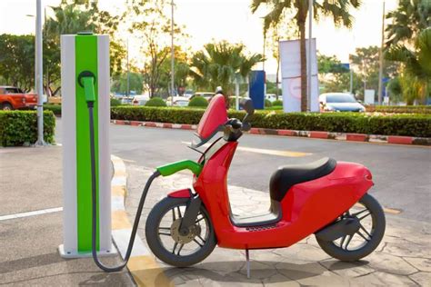 What is Dual Battery Electric Two Wheelers? | EV-Chronicle