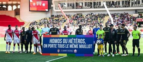 Refus Du Maillot Arc En Ciel Un Joueur De Nantes Sanctionn Et Des