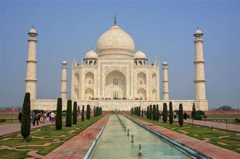 The Taj Mahal and Reflecting Pool Editorial Photo - Image of trip, india: 13004481