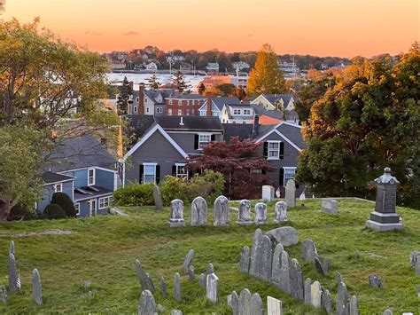 9 Hocus Pocus Filming Sites To Visit In Salem That Will Put A Spell On