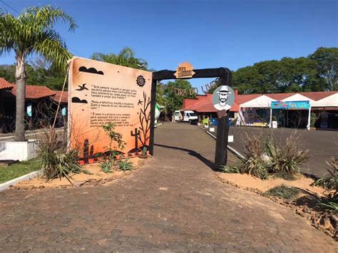 Feira do Livro fecha mais de três mil obras vendidas Portal RVA