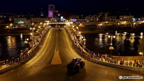 Pisk opon i palenie gumy Tak wyglądało Moto Racing Show film i zdjęcia