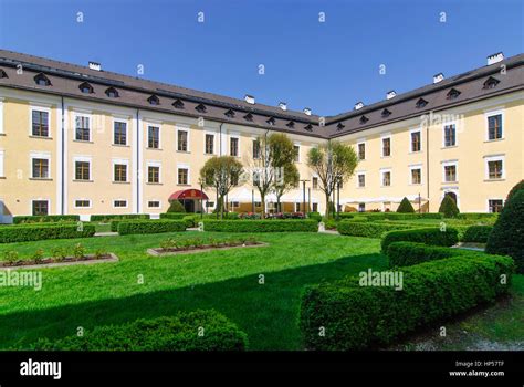 Mondsee, Schloss Mondsee castle, Salzkammergut, Oberösterreich, Upper ...