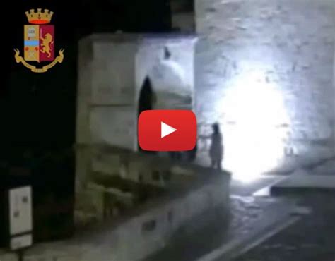 Video Matera Sposa In Viaggio Di Nozze Tenta Il Suicidio Salvata