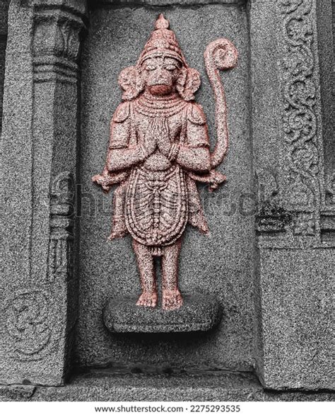 Carvings On Hindu Temple Pillars Hampi Stock Photo 2275293535 ...