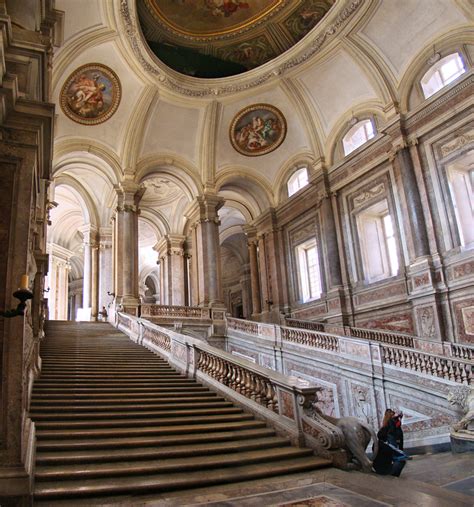 Palais De Caserte L Escalier Monumental Le Palais Grand Palais