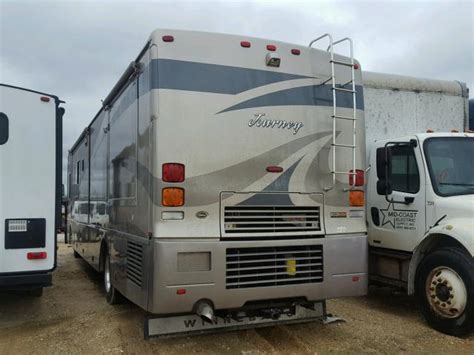 2005 Freightliner Chassis X Line Motor Home Photos Tx San Antonio Salvage Car Auction On