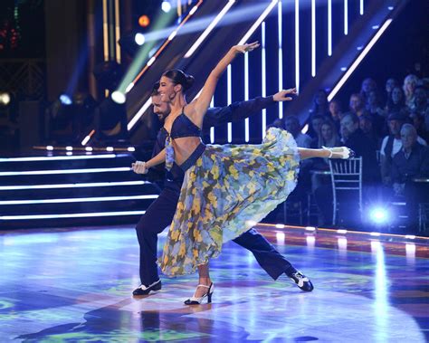 Charli Damelio Says Dwts Reignited Her Love For Dancing J 14