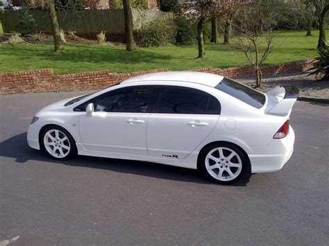 Honda civic type r fd2 specs