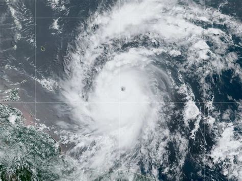 Huracán Beryl se INTENSIFICA a categoría 4 Qué tan peligroso será