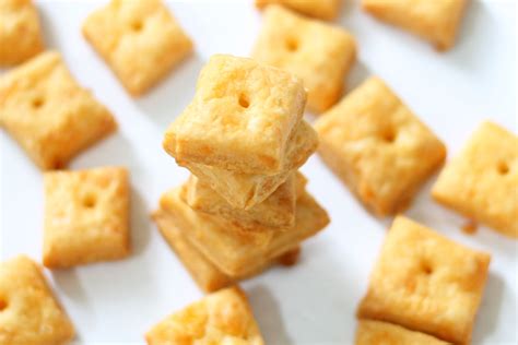 Homemade Cheez It Crackers Recipe Food Fanatic