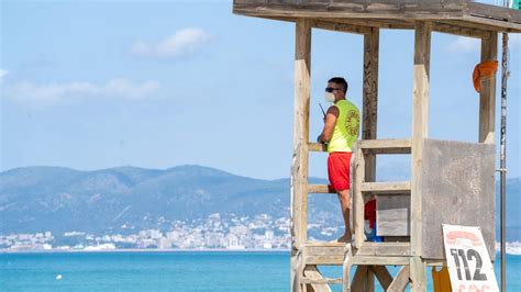 Mallorca J Hriger Deutscher Stirbt Am Strand Der Spiegel