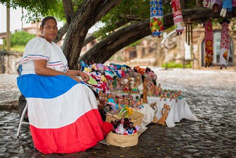 Dominican Republic Traditional Clothing: History And Types