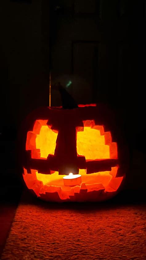 Minecraft pumpkin carving