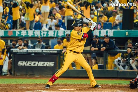 Cpbl／王威晨從兄弟隊長到台灣隊長