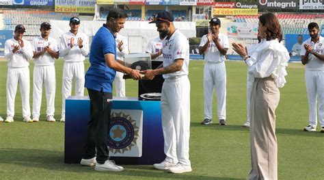 Virat Kohli felicitated by Rahul Dravid on 100th Test, Anushka Sharma ...