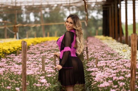 Gil Jung posa sexy de lingerie e fala de participação em Segundo Sol Incrível Quem QUEM