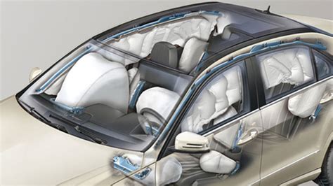 2014 Mercedes Benz E Class Airbags To Protect The Occupants