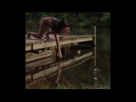 Eau douce Sexy Bikini Girl avant et arrière HD XVIDEOS