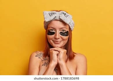 Redhead Female Model With Naked Shoulders Royalty Free Images Stock Photos Pictures