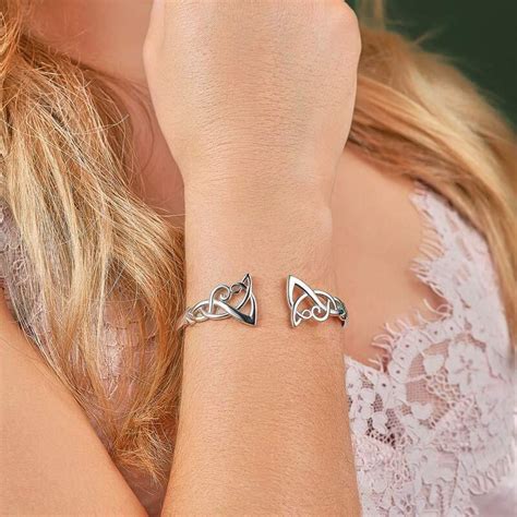 Celtic Knot Bangle Claddaghrings