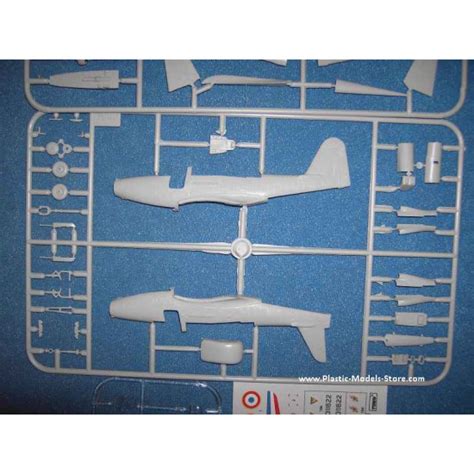 Bell P C Kingcobra Us Fighter Wwii Toko Model Kit Aircraft