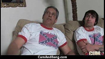 Sexe interracial amateur en ébène avec des éjaculations faciales XVIDEOS