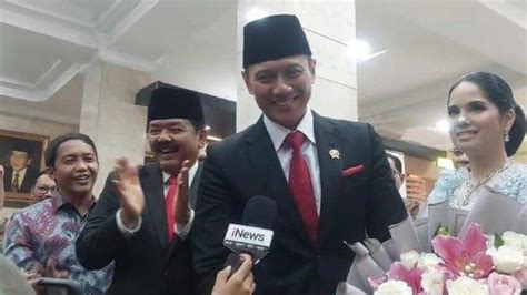 Moeldoko Absen Senyum Ahy Merekah Di Pelantikan Sebagai Menteri