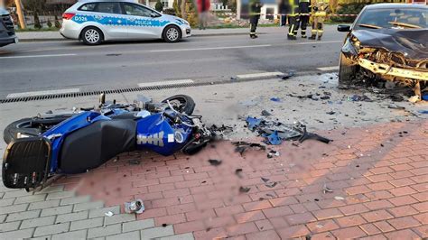 Czo Owe Zderzenie Bmw I Motocykla W Wyniku Wypadku Zgin Letni