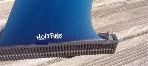 How To Install Surfboard Fins - Holyfins