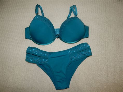 7 Hot Sexy Adriana Rodrigues Bikini Pics