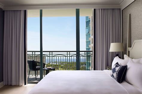 Hotels in Miami, Florida, with Balconies | The Ritz-Carlton Coconut ...