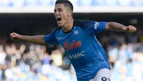 Serie A Giacomo Raspadori S Late Winner Helps Napoli Climb To Top