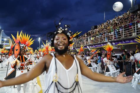 Confira O Desfile Da Piedade No Carnaval De Vit Ria A Gazeta