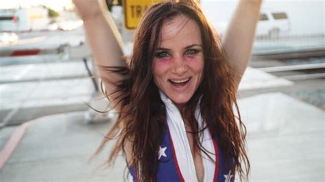 8 Hot Sexy Lena Fayre Bikini Pics