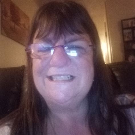 Famous - 😢 “He Doesn’t Recognize Us Anymore” — Bruce Willis Quietly