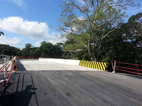 Puente sobre Río Charco Brujo CEP Construcciones y Edificaciones