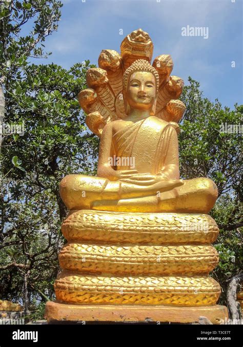 Cambodia buddha hi-res stock photography and images - Alamy