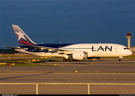 Cc Bbb Boeing Dreamliner Lan Airlines Szab G Bor Jetphotos