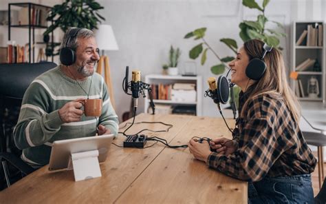 How To Interview Someone For A Podcast 12 Great Tips For 2025