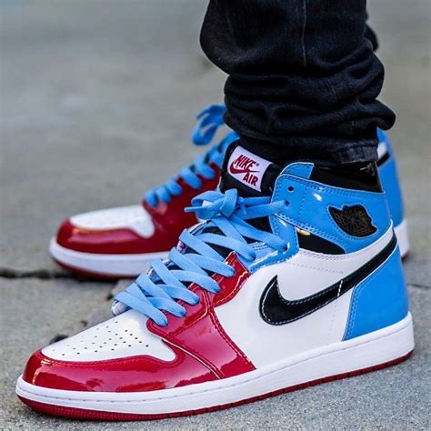 Jordan 1 Retro High Fearless UNC Chicago In 2020