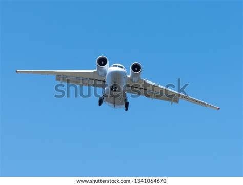 119 Antonov An 72 Images, Stock Photos, 3D objects, & Vectors ...