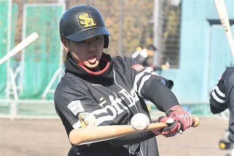 小久保2軍監督から「数字にこだわれ」 鷹育成・石塚綜一郎が目指す右の打てる捕手 鷹フル