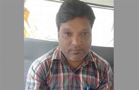 Block Resource Coordinator Caught Taking Bribe In Odisha S Balangir