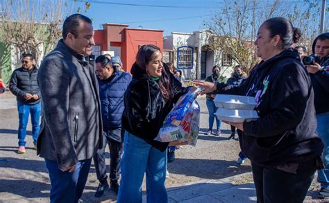 Reciben más de mil familias cenas navideñas El Bordo