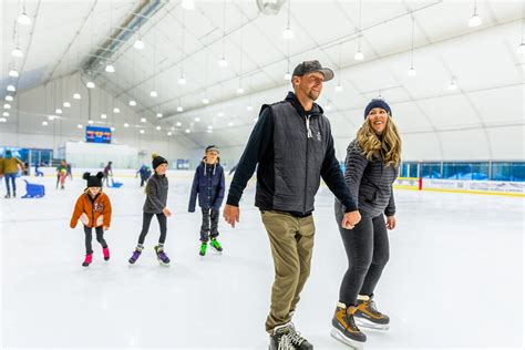 Family-Friendly Snowshoeing in Mammoth Lakes