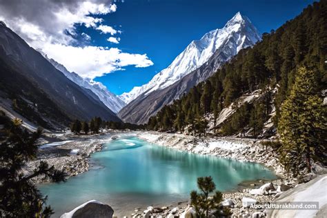 Stunning Gangotri Glacier - About Uttarakhand