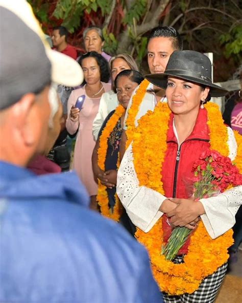 Presidenta Norma Otilia Hernández Martínez entrega dos obras de