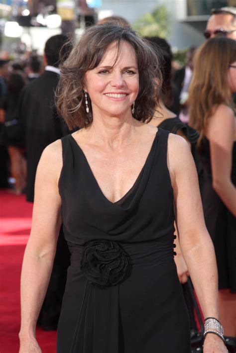 Sally Field spricht über Beziehung mit Burt Reynolds